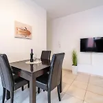 Apartamento Amazing In With Wifi Biograd Na Moru
